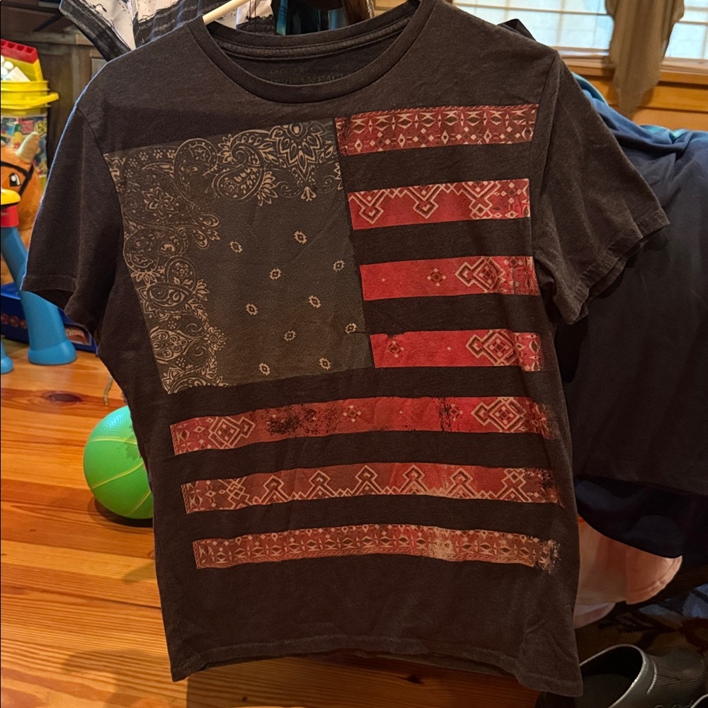 American Eagle bandanna flag print Tshirt